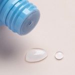 DUNG DỊCH LOẠI BỎ TẾ BÀO CHẾT VÀ THU NHỎ LỖ CHÂN LÔNG RESIST DAILY PORE-REFINING TREATMENT WITH 2% BHA